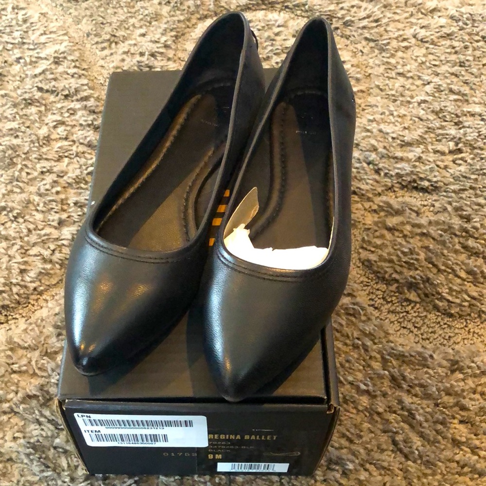 9m Frye Regina Ballet Black Flats